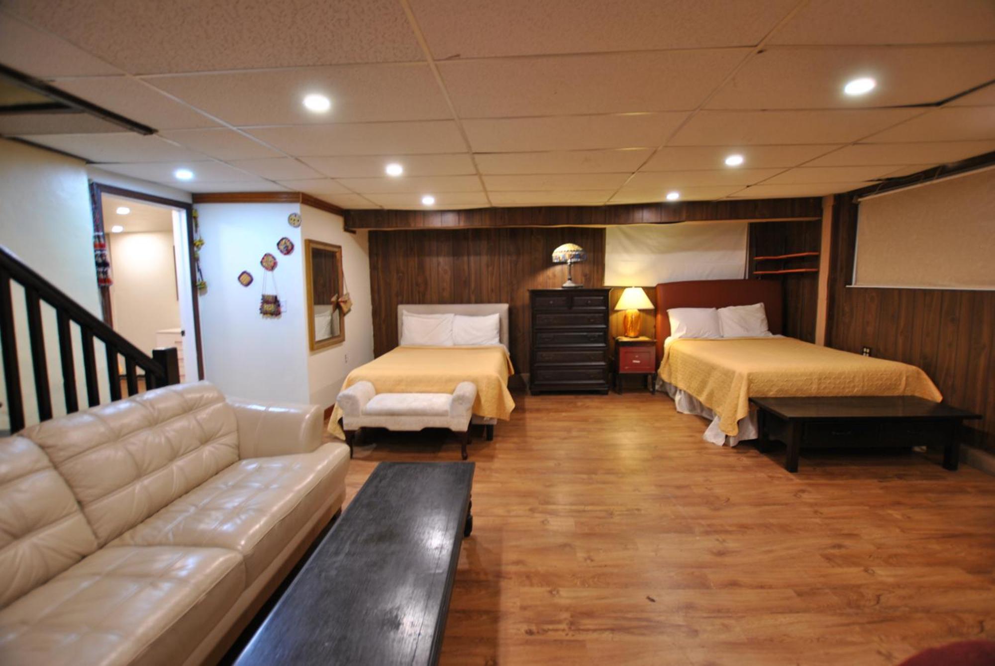 Ewr Airport Multilevel Guest House Room With 2-3 Beds Newark Exterior photo
