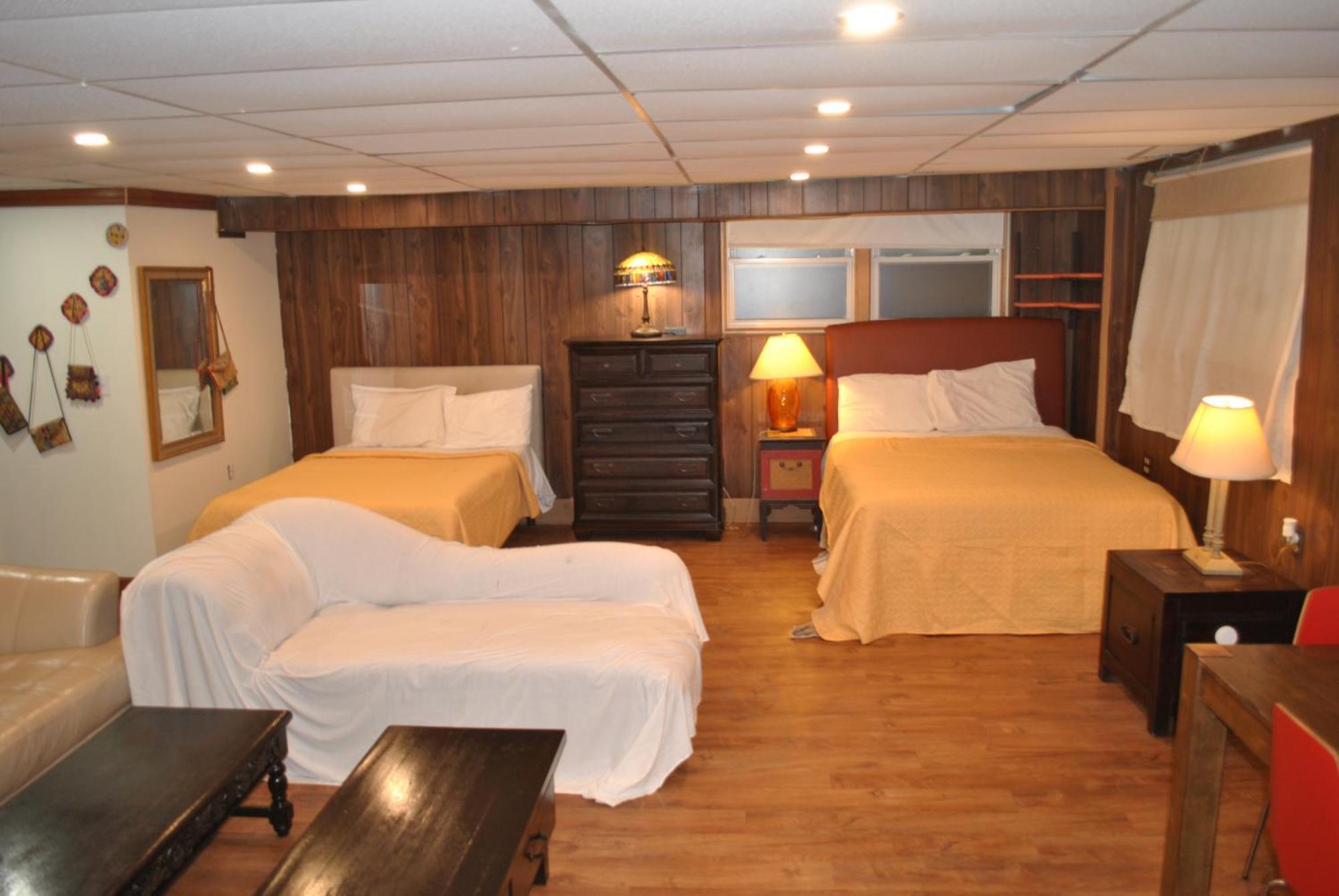 Ewr Airport Multilevel Guest House Room With 2-3 Beds Newark Exterior photo